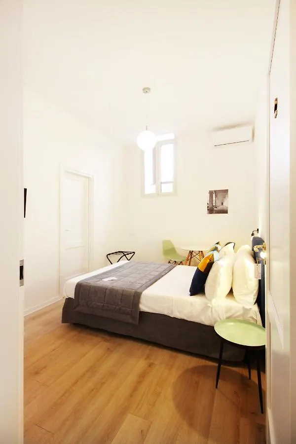 Le Quinte Del Bellini Bed & Breakfast Naples Italy