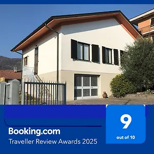 https://villino-carla.it-lombardy.com